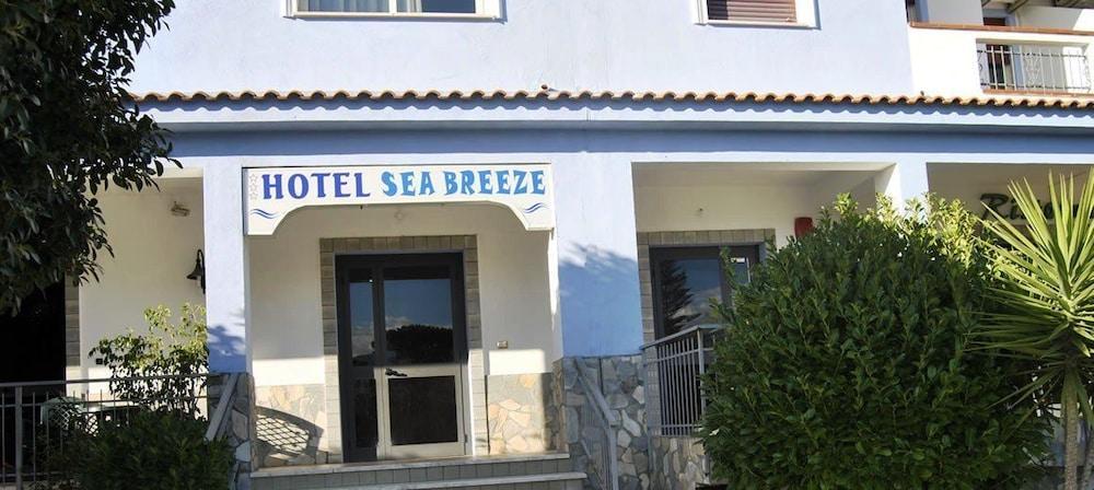 Hotel Sea Breeze Скалея Экстерьер фото